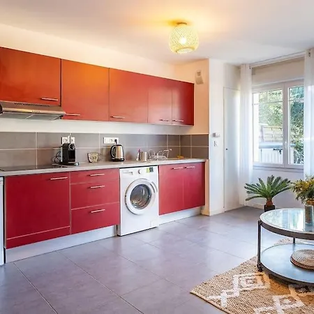 Bel Avec Parking Apartment *